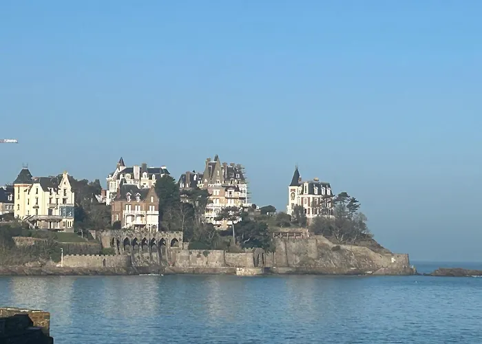 Bel Appartement Au Coeur De Dinard