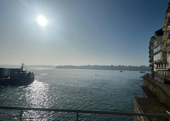 Bel Appartement Au Coeur De Dinard